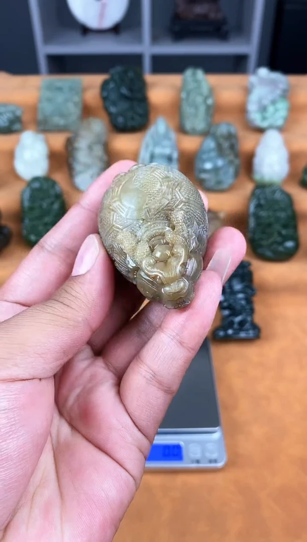 颈饰未镶嵌和田玉1