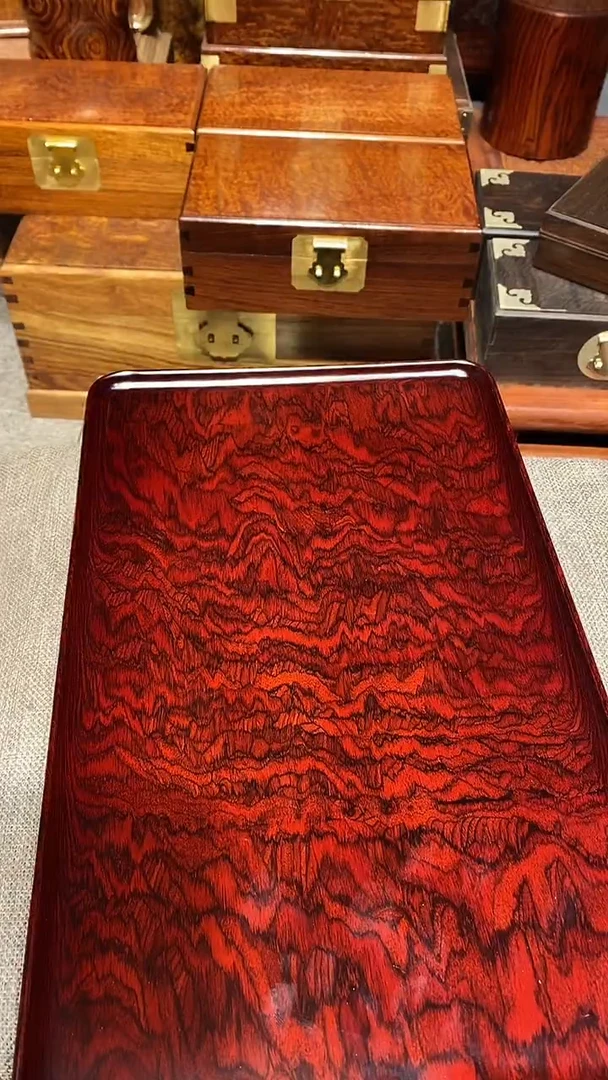 【闪购商品】红酸枝木类木艺茶盘一个