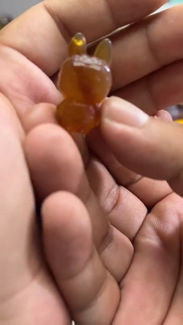 未镶嵌琥珀裸石31