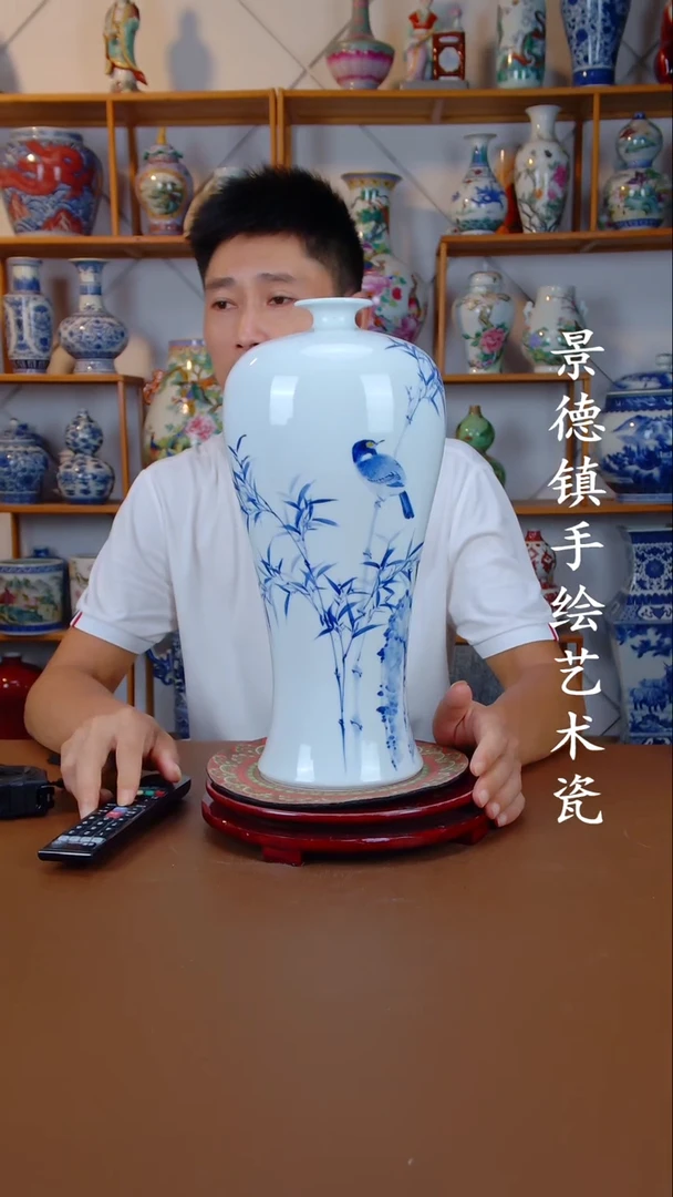 现代景德镇手工手绘陶瓷摆件23