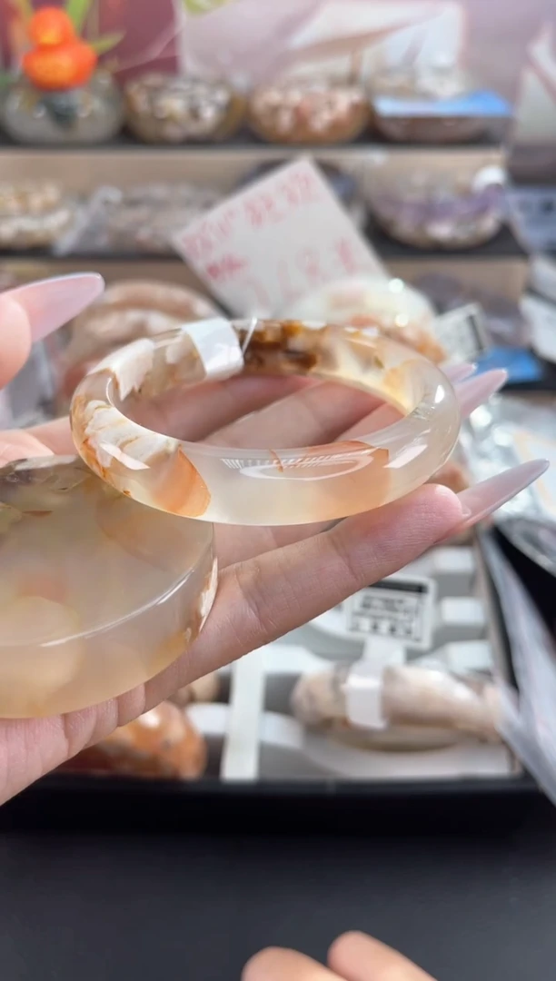 未镶嵌手镯石英质玉57