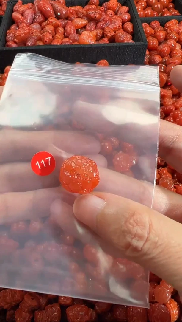 颈饰未镶嵌南红玛瑙1