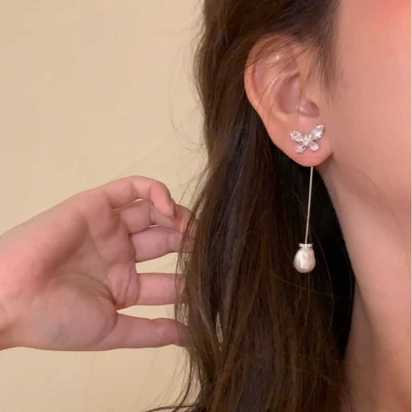 铜合金锆石耳饰 可两戴闪锆蝴蝶珍珠流苏耳环女秋冬气质耳针耳饰