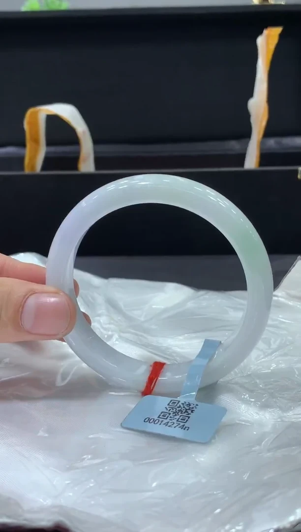 未镶嵌手镯翡翠翡翠手镯