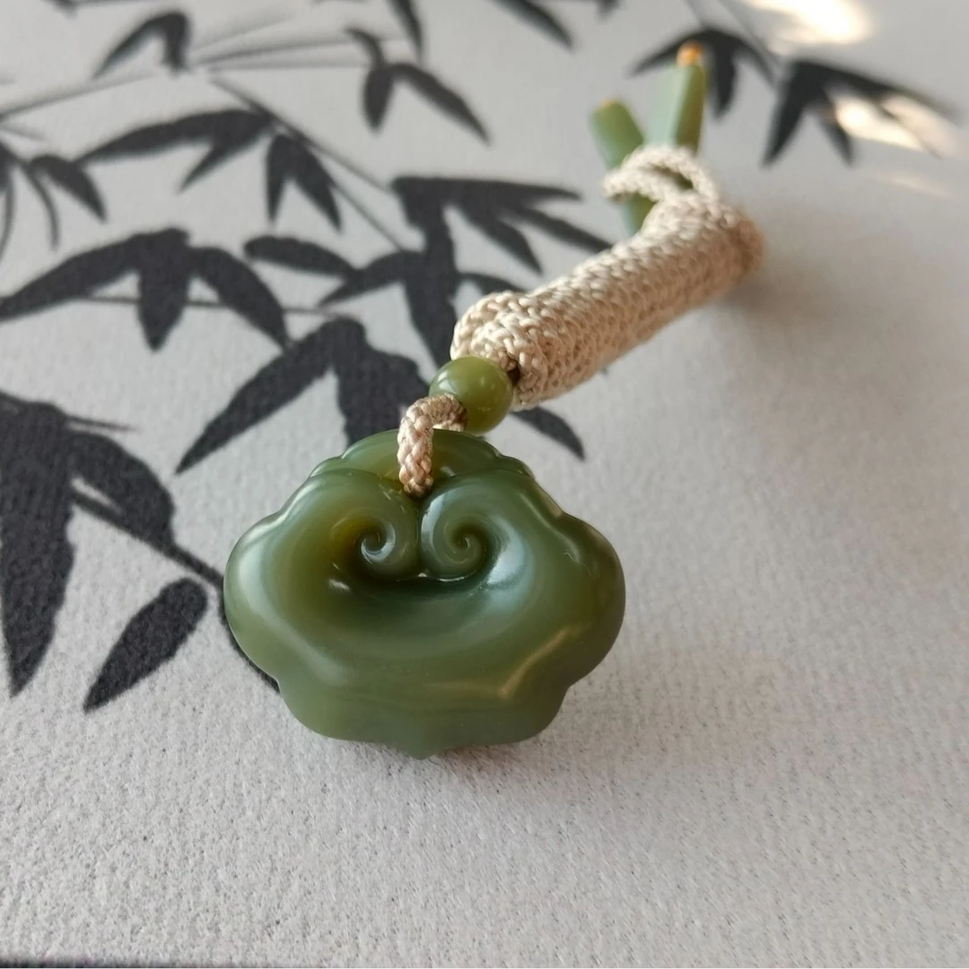 和田玉沙枣青如意颈饰 含绳 LX09*8001-1*