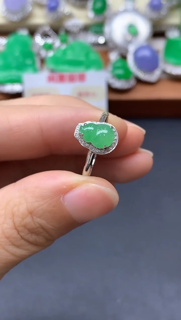 18K金镶嵌戒指翡翠364-中国好珍宝