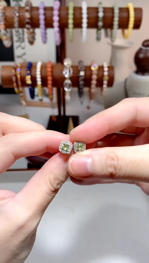 【闪购商品】蜜蜡手链银S925镶嵌橄榄耳钉