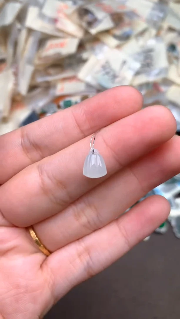 未镶嵌挂件翡翠—