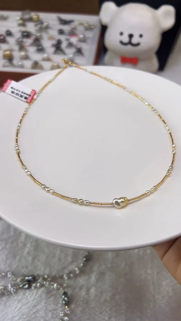 颈饰18K金镶嵌海水珍珠金珠