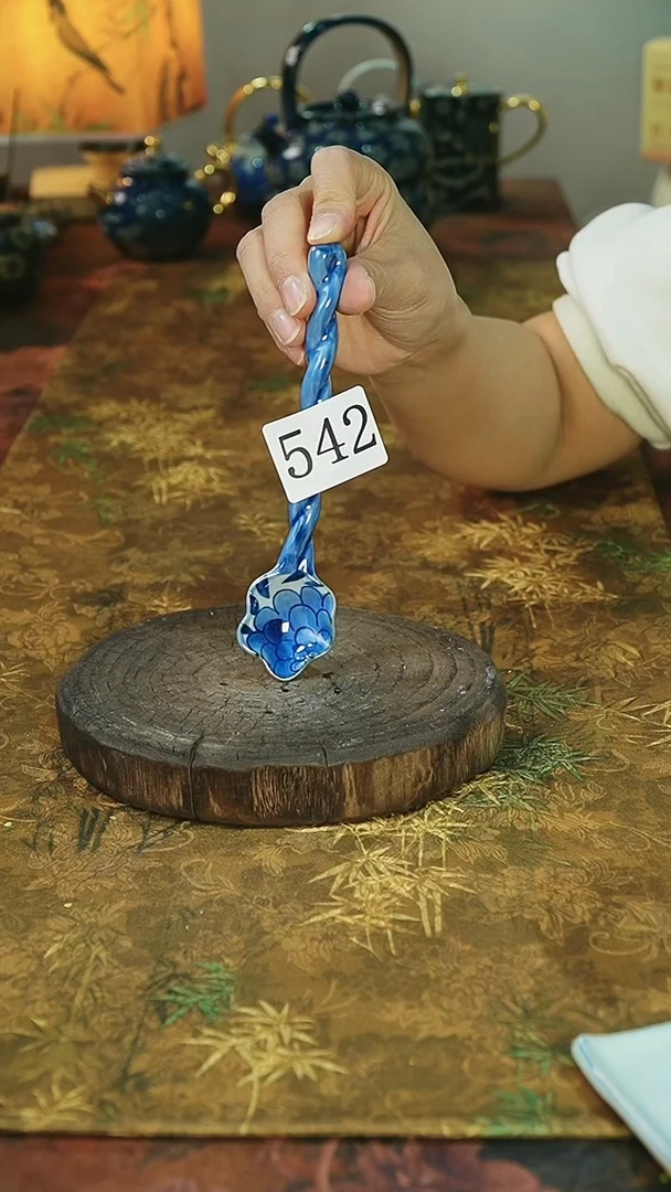 茶碗............