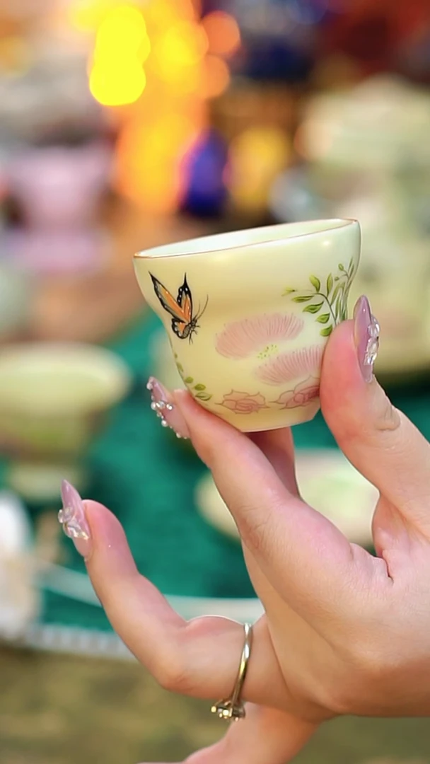 蝶恋合欢花葫芦杯