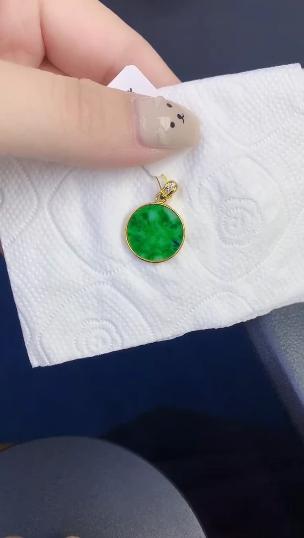 颈饰未镶嵌翡翠缅甸天然翡翠A货