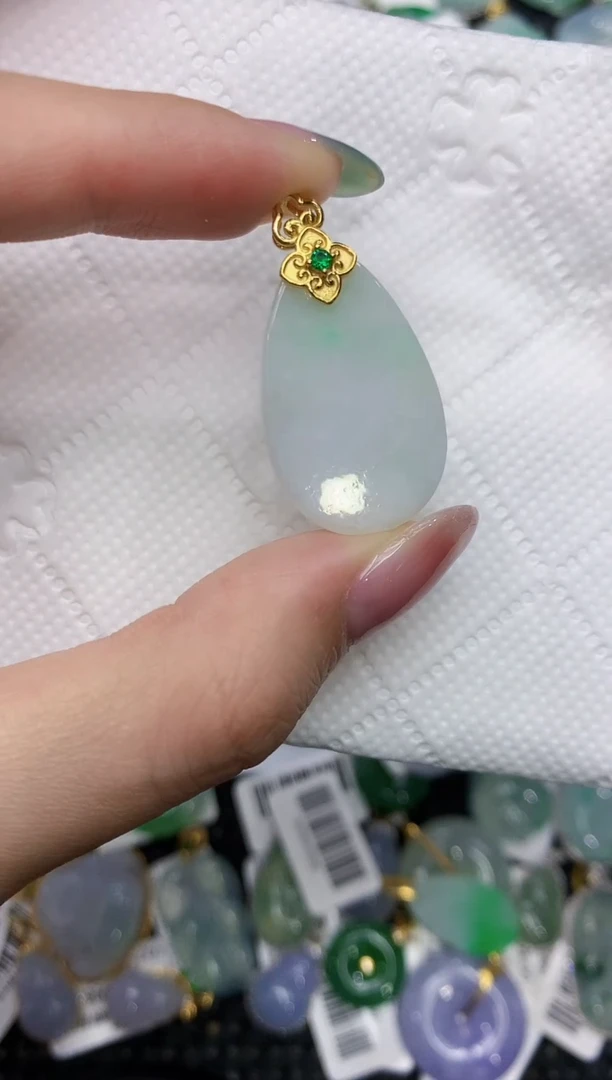 翡翠未镶嵌颈饰111111111111