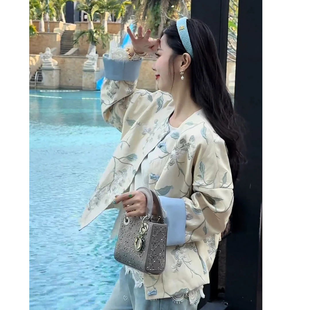 2025新款春装爆款时尚洋气独特超好看新中式国风蓝色小香风短外套