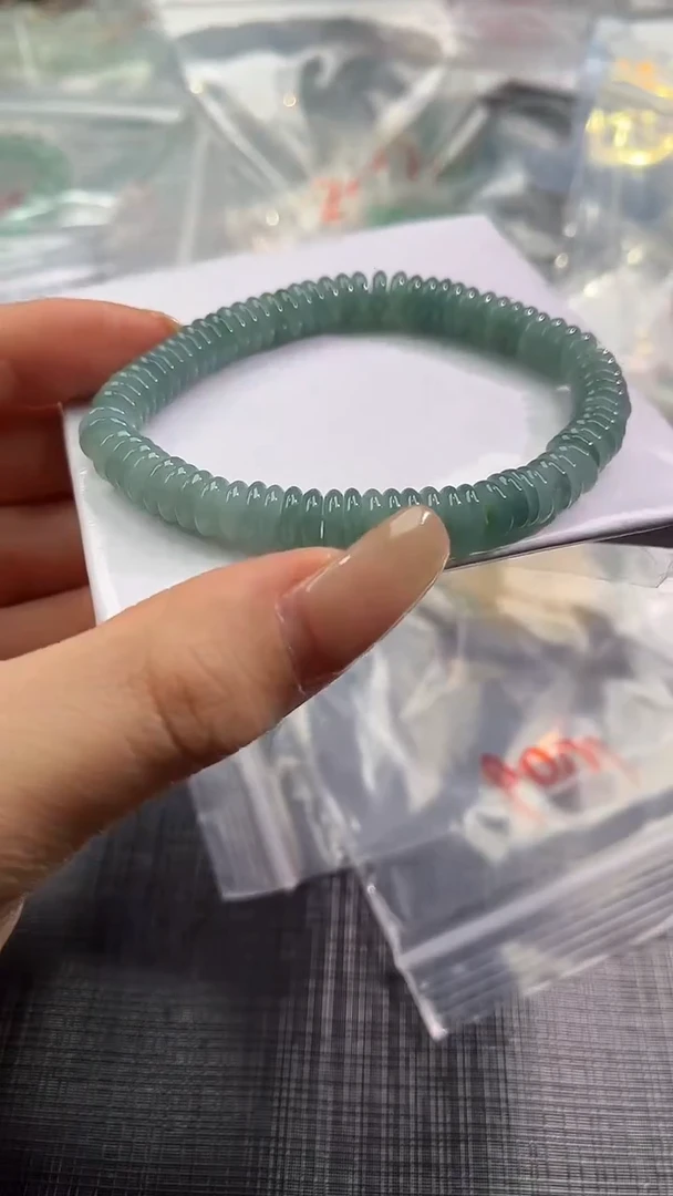 【闪购商品】翡翠颈饰未镶嵌100639305