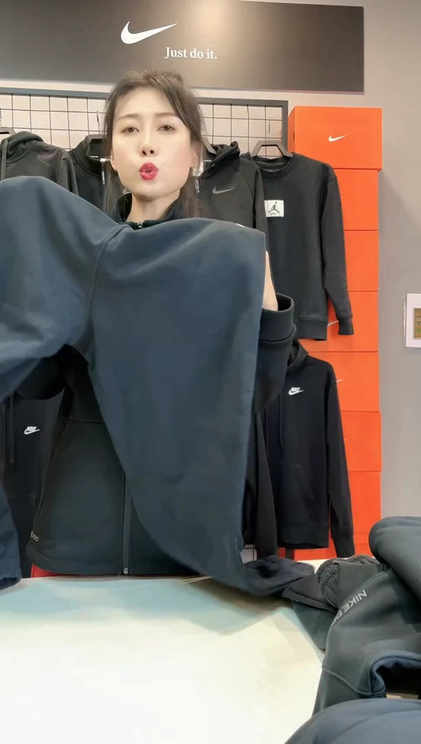 7469黑色飞人长裤XL码160斤-180斤不退换