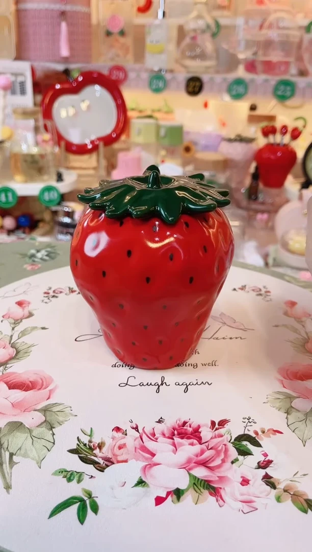【闪购商品】摆件红草莓密封罐品质好，发货快，放心拍