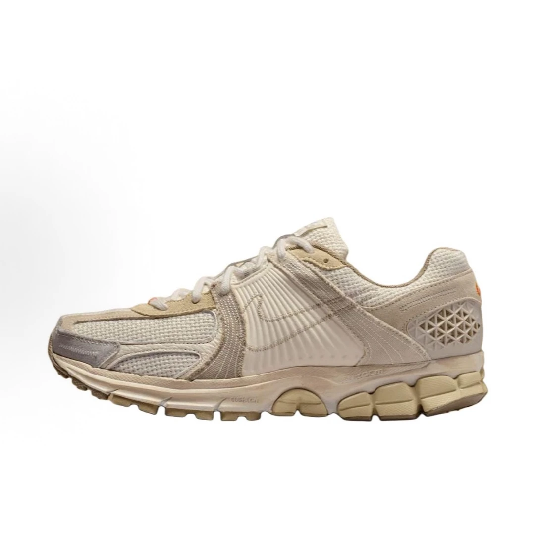 NIKE耐克官方正品NIKE ZOOM VOMERO 5 男子休闲跑步鞋 IM6966-104