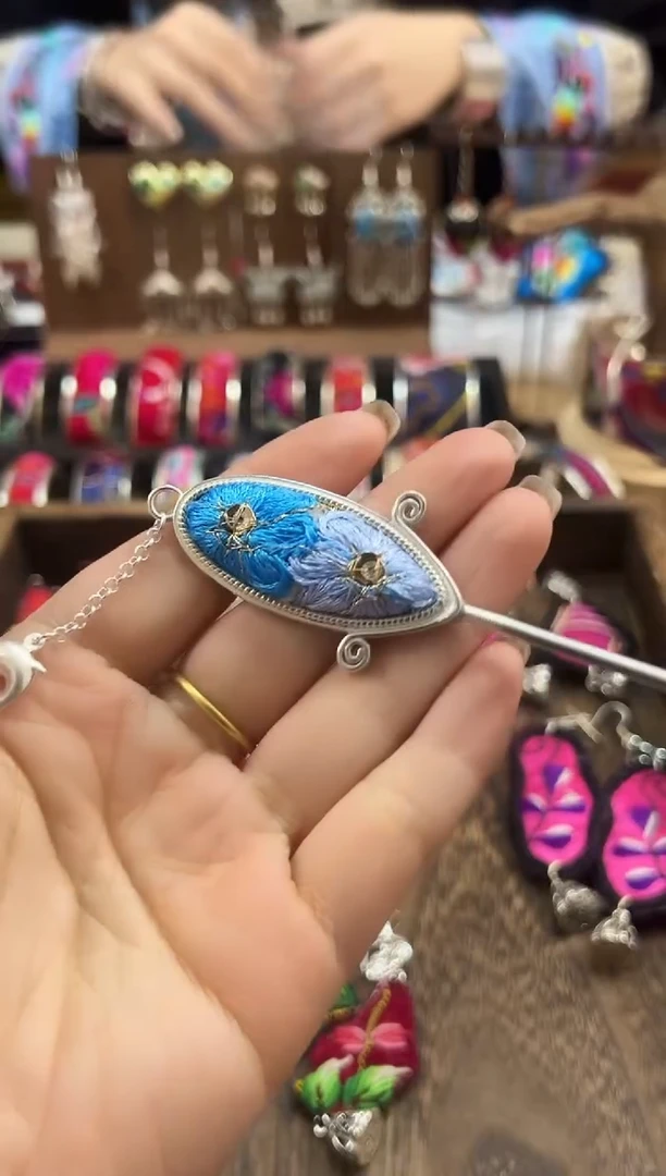 【闪购商品】织绣民族风老绣饰品224