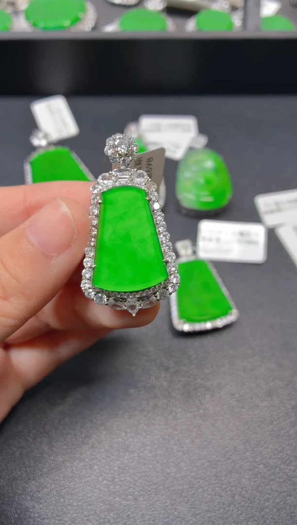 颈饰银S925镶嵌翡翠1