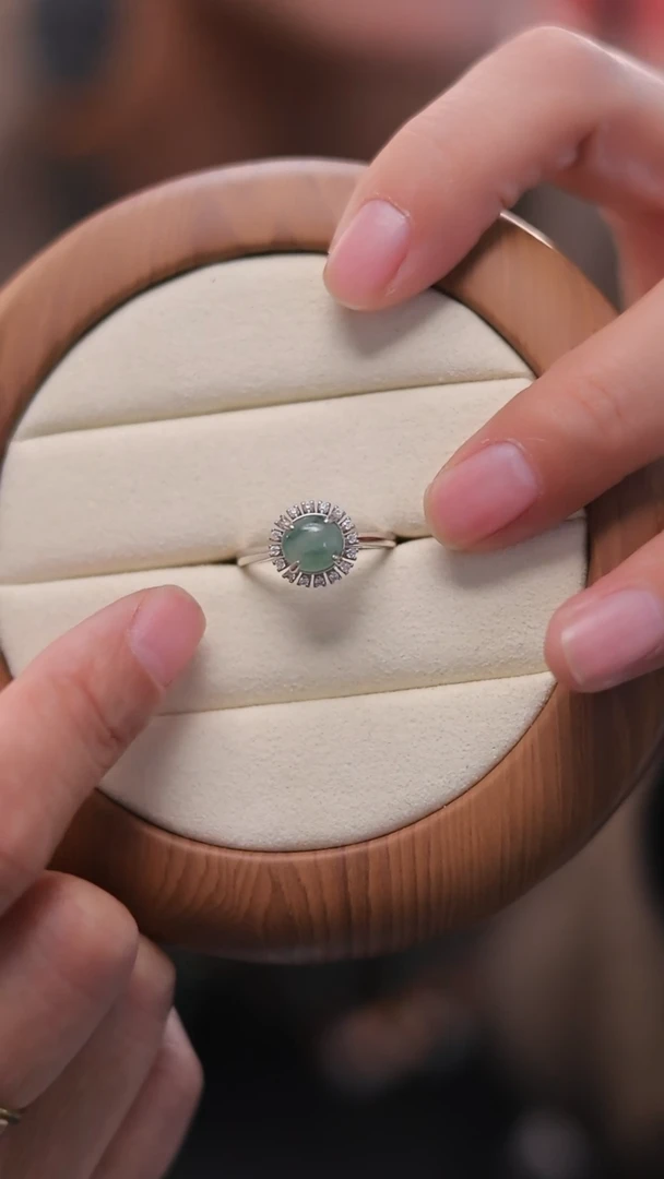 【闪购商品】翡翠颈饰未镶嵌戒指