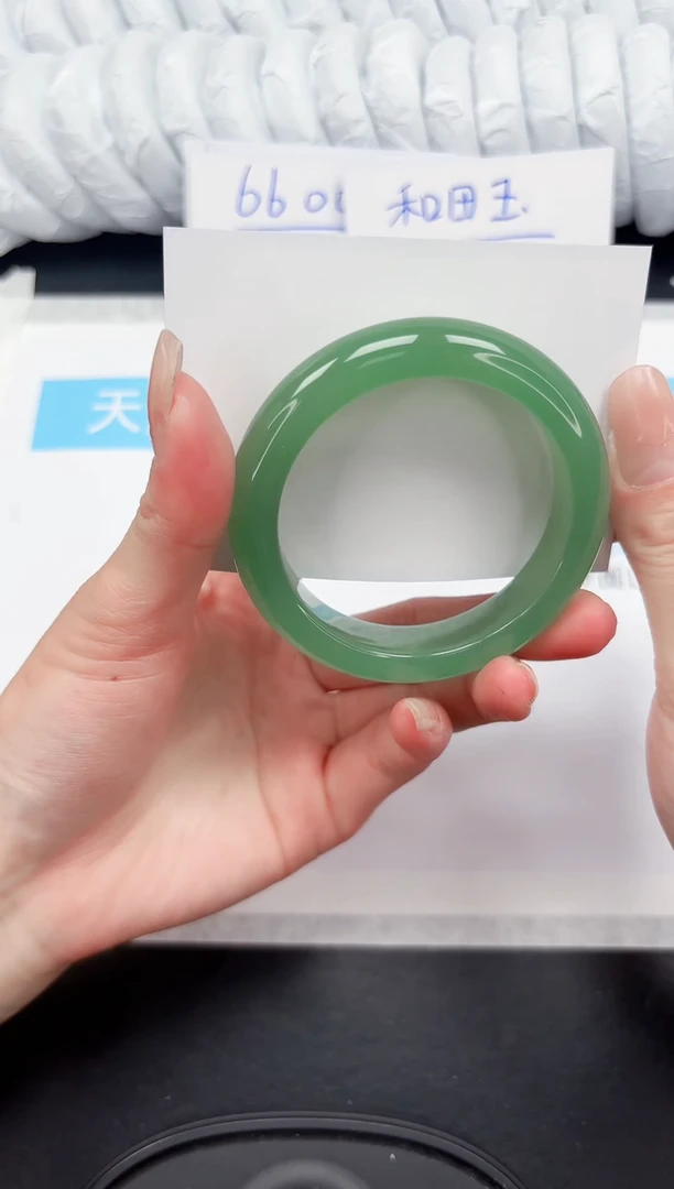 【闪购商品】石英质玉手镯未镶嵌77-54