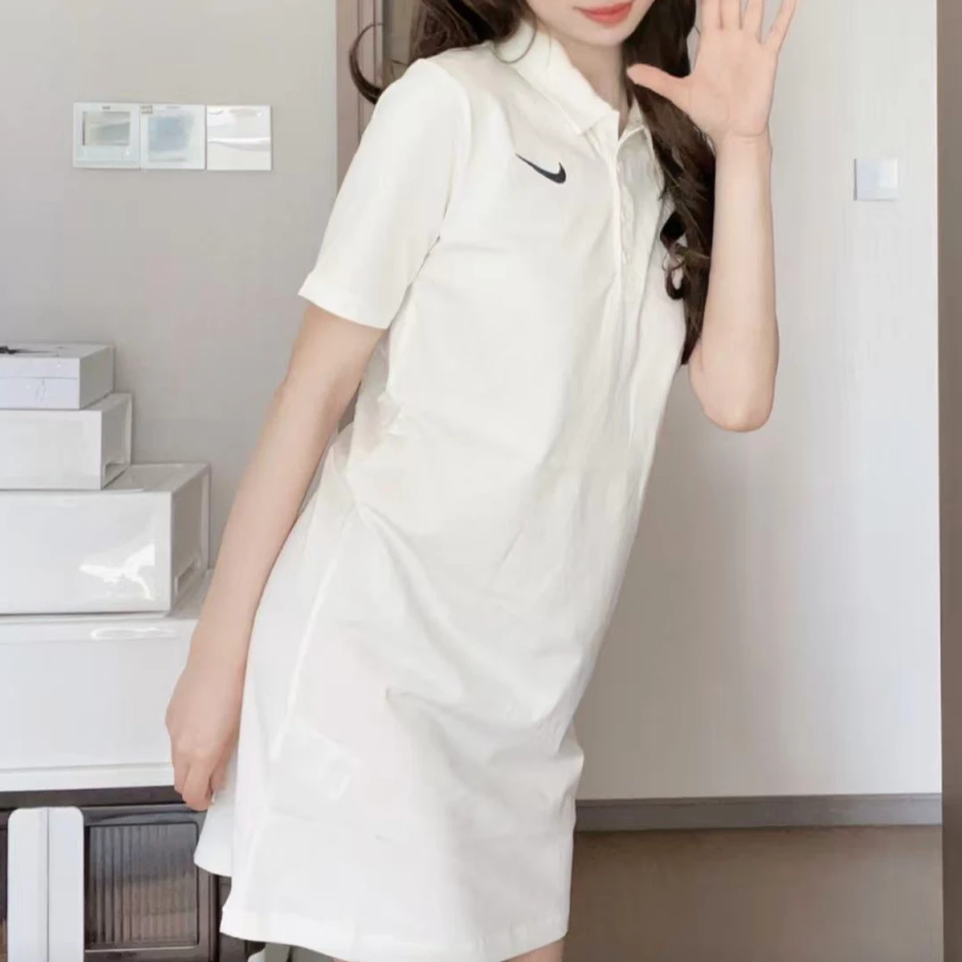 Nike纯色Logo标识运动翻领短袖连衣裙女款奶白FN3708
