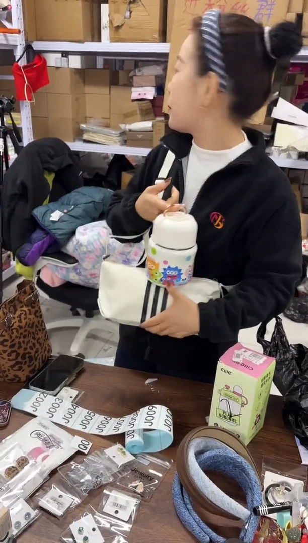 PU上车啦 宝宝们抓紧时间去下方链接拍吧焖烧杯一个