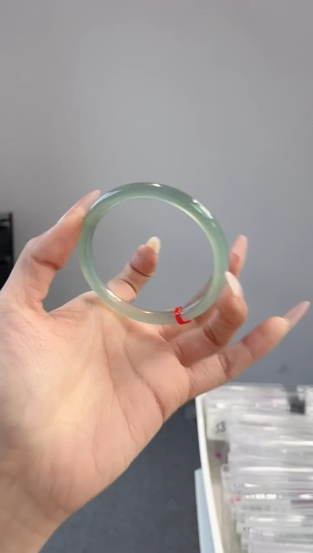 【闪购商品】玛瑙/玉髓手镯未镶嵌55-56圈