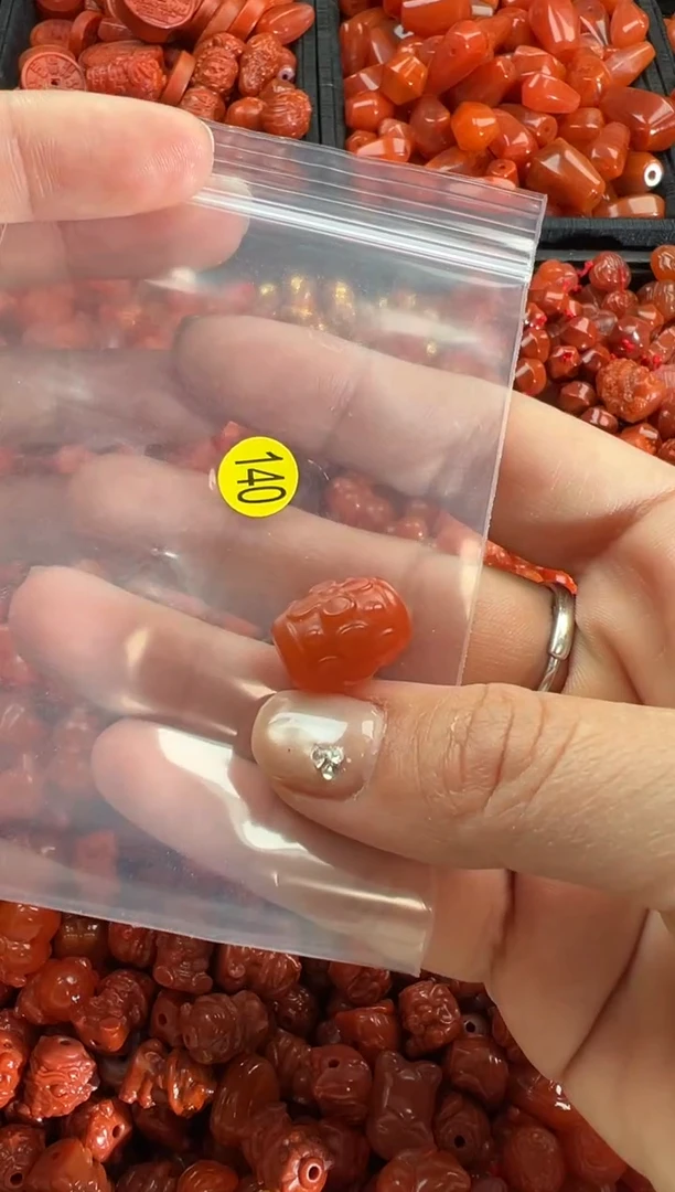 【闪购商品】南红玛瑙颈饰未镶嵌1