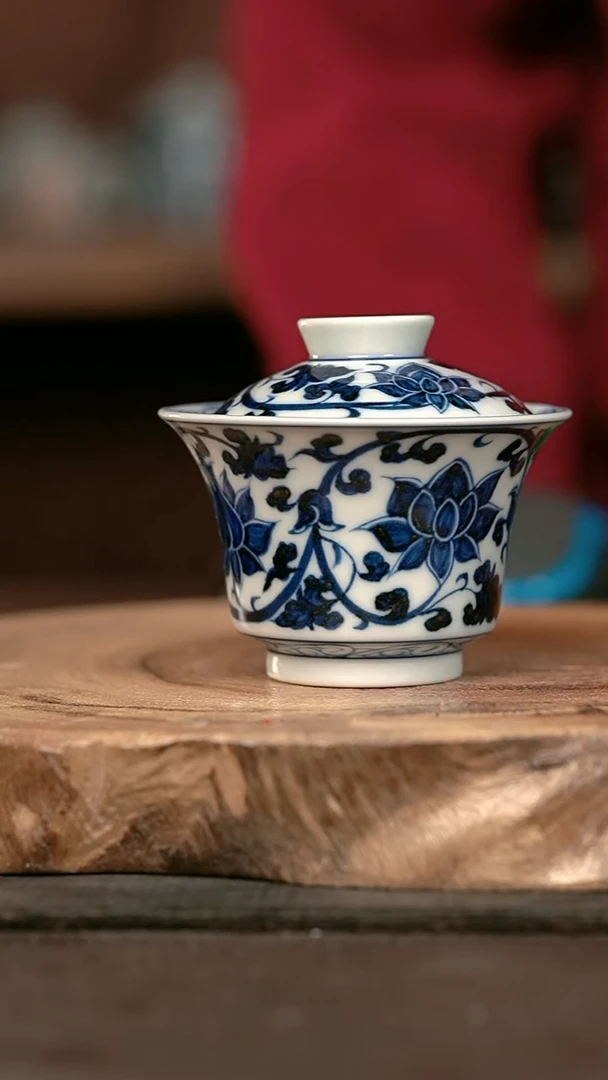 手绘手绘高温现代瓷  气   缠枝莲 小马蹄110c