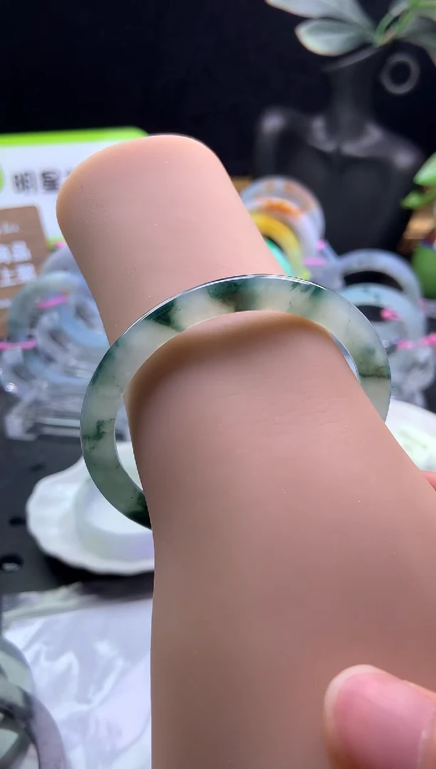 未镶嵌手镯定制翡翠55-58意境飘花「定制不退不换」