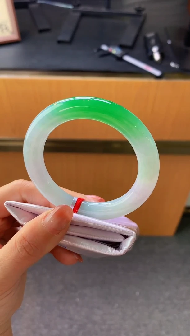 未镶嵌手镯翡翠-C221 圈口 52.6全款50万 定金2万