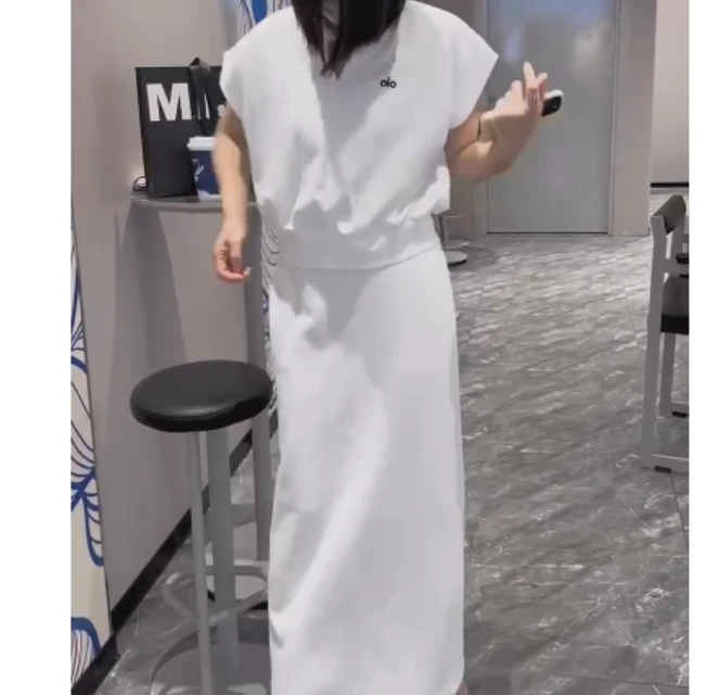 2025夏季新款网红同款洋气韩版潮流设计感套装两件套-xoa