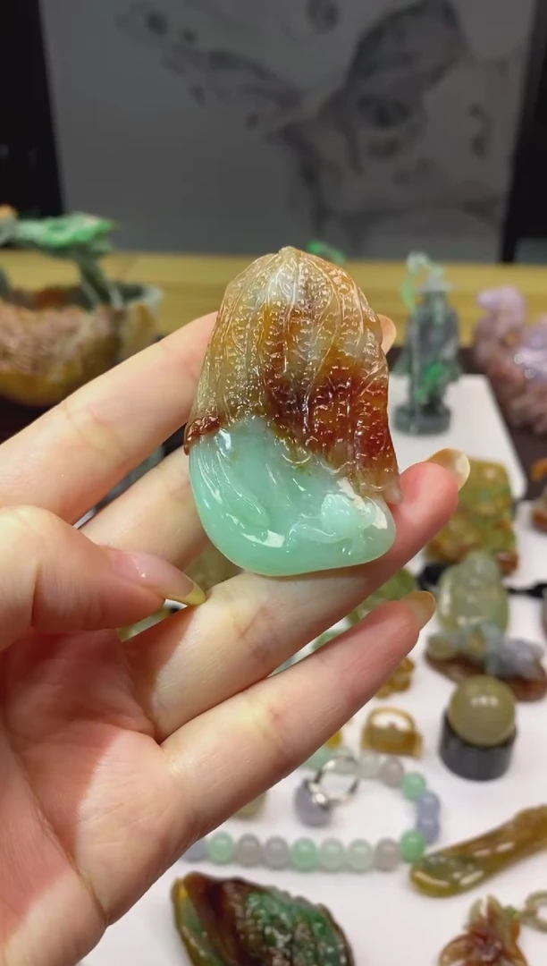 翡翠挂件未镶嵌翡翠挂件