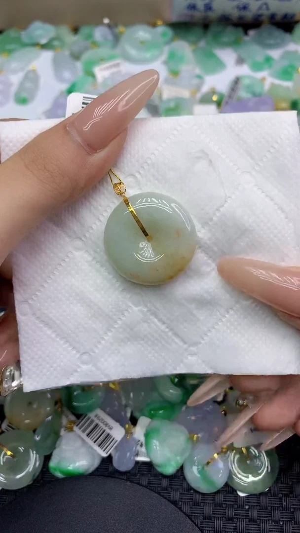 翡翠18K金镶嵌颈饰11111111