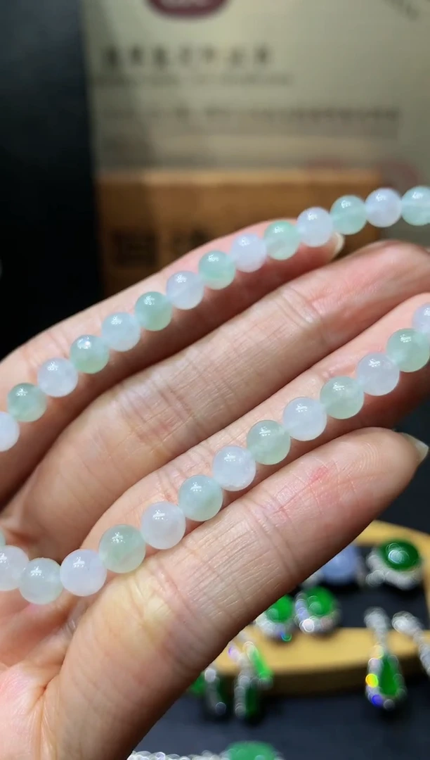 未镶嵌手串翡翠团购