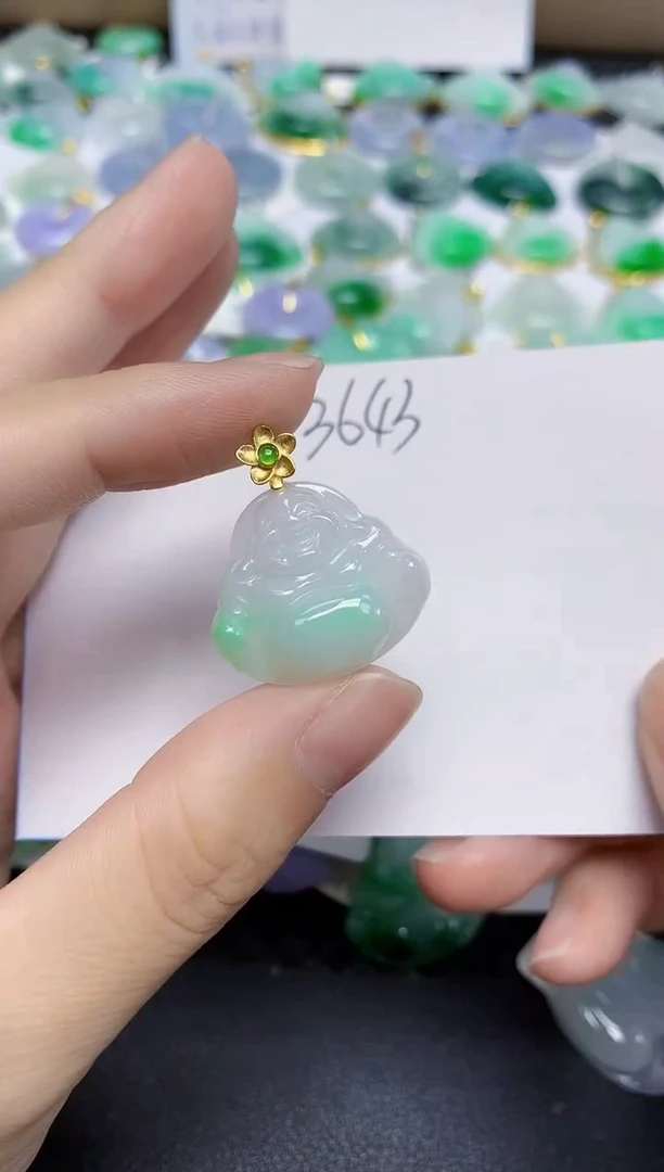 翡翠未镶嵌颈饰天然缅甸翡翠A货