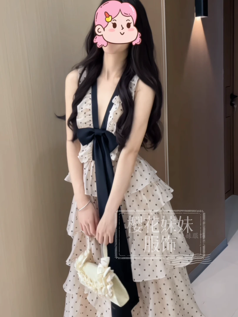 樱花妹妹千金清冷感贵系衣服复古波点深V蝴蝶结蛋糕连衣裙裙子