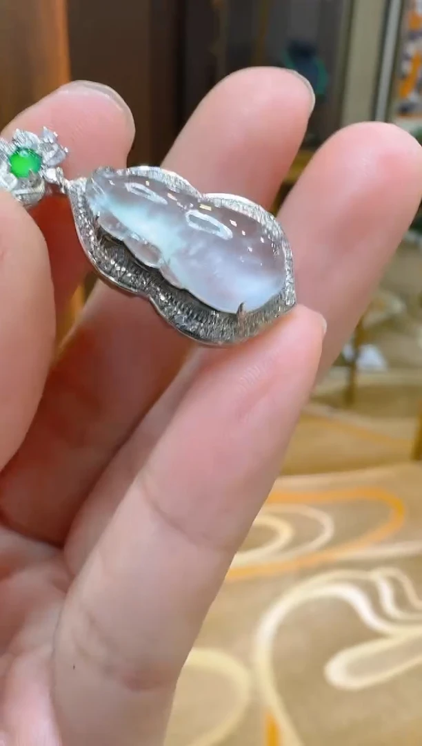 吊坠(不含链)18K金镶嵌翡翠多样性团购发一件