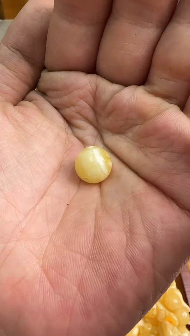 蜜蜡未镶嵌珠宝奇石微瑕