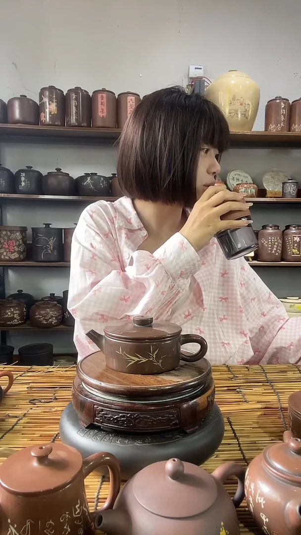 5建水紫陶手工彩填壶