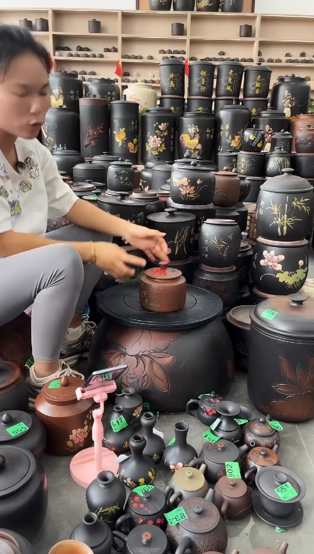 罐瑕疵茶叶罐   迎客松古铜色德中   364