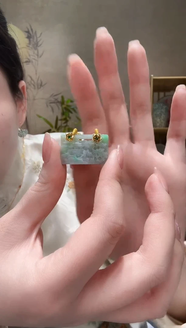 【闪购商品】翡翠颈饰未镶嵌吊坠