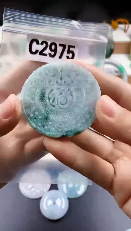 颈饰未镶嵌翡翠天然翡翠吊坠挂件