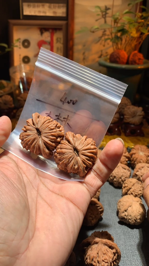 把件桃核木*木丰泰文玩  平谷四座楼  42 尺寸盘玩打底不支持退换