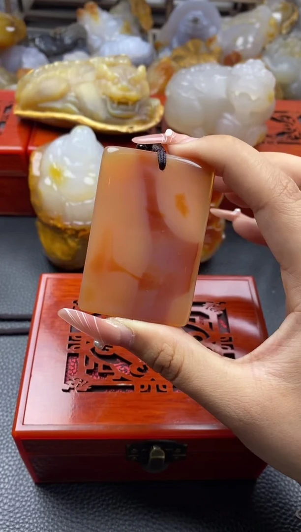 【闪购商品】玛瑙/玉髓挂件未镶嵌00