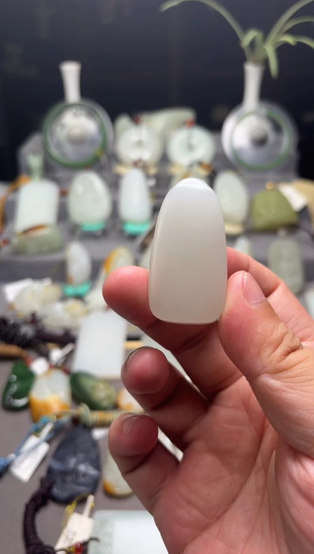 和田玉未镶嵌吊坠(不含链)无事牌