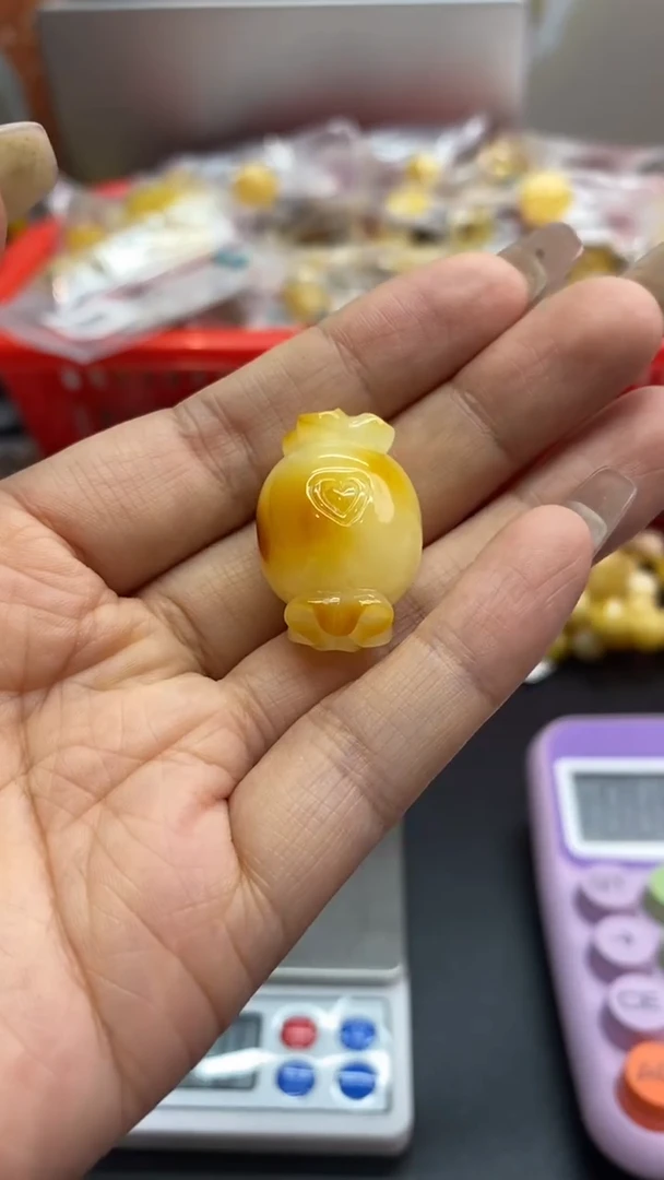 未镶嵌琥珀珠宝奇石?2380/3发1