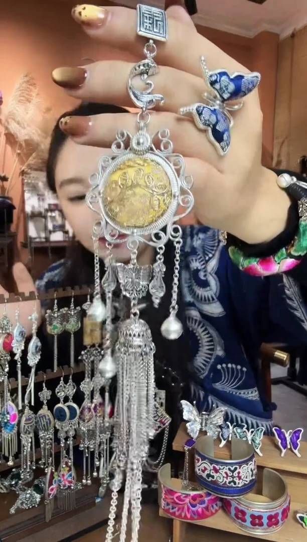 刺绣纯手工民族风压襟